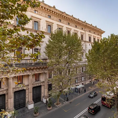 Queens In * ローマ